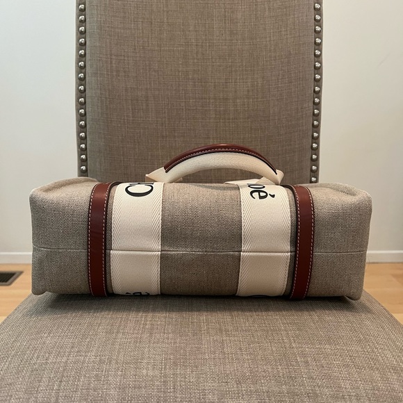 Chloe Woody Medium Logo Tote - Picture 9 of 10